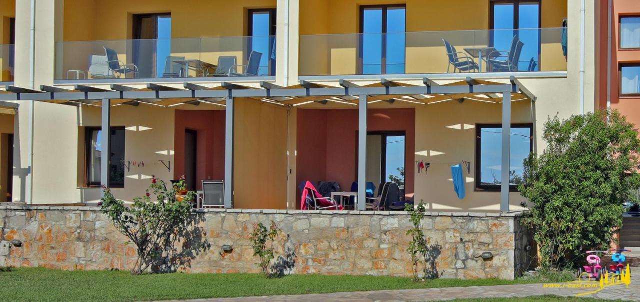 Oasis By The Sea Aparthotel Chiliadou  Exterior photo