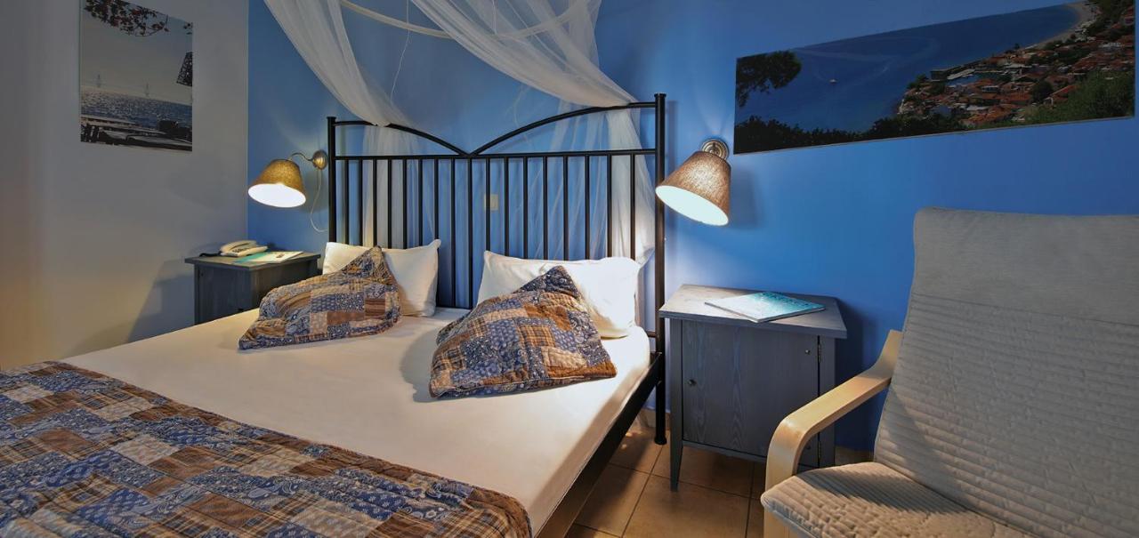 Oasis By The Sea Aparthotel Chiliadou  Exterior photo